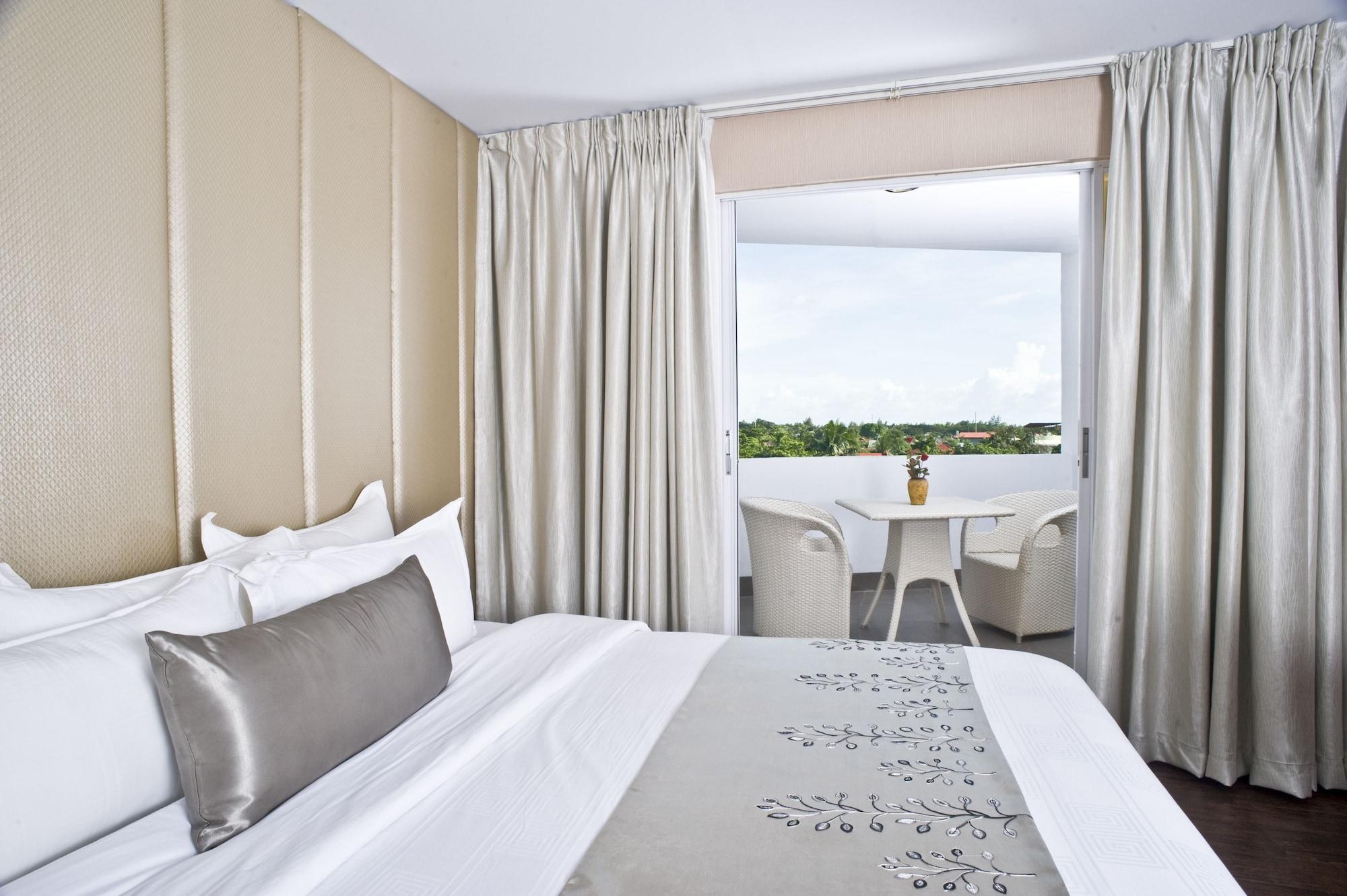 Goldberry Suites And Hotel - Mactan Lapu-Lapu City Buitenkant foto