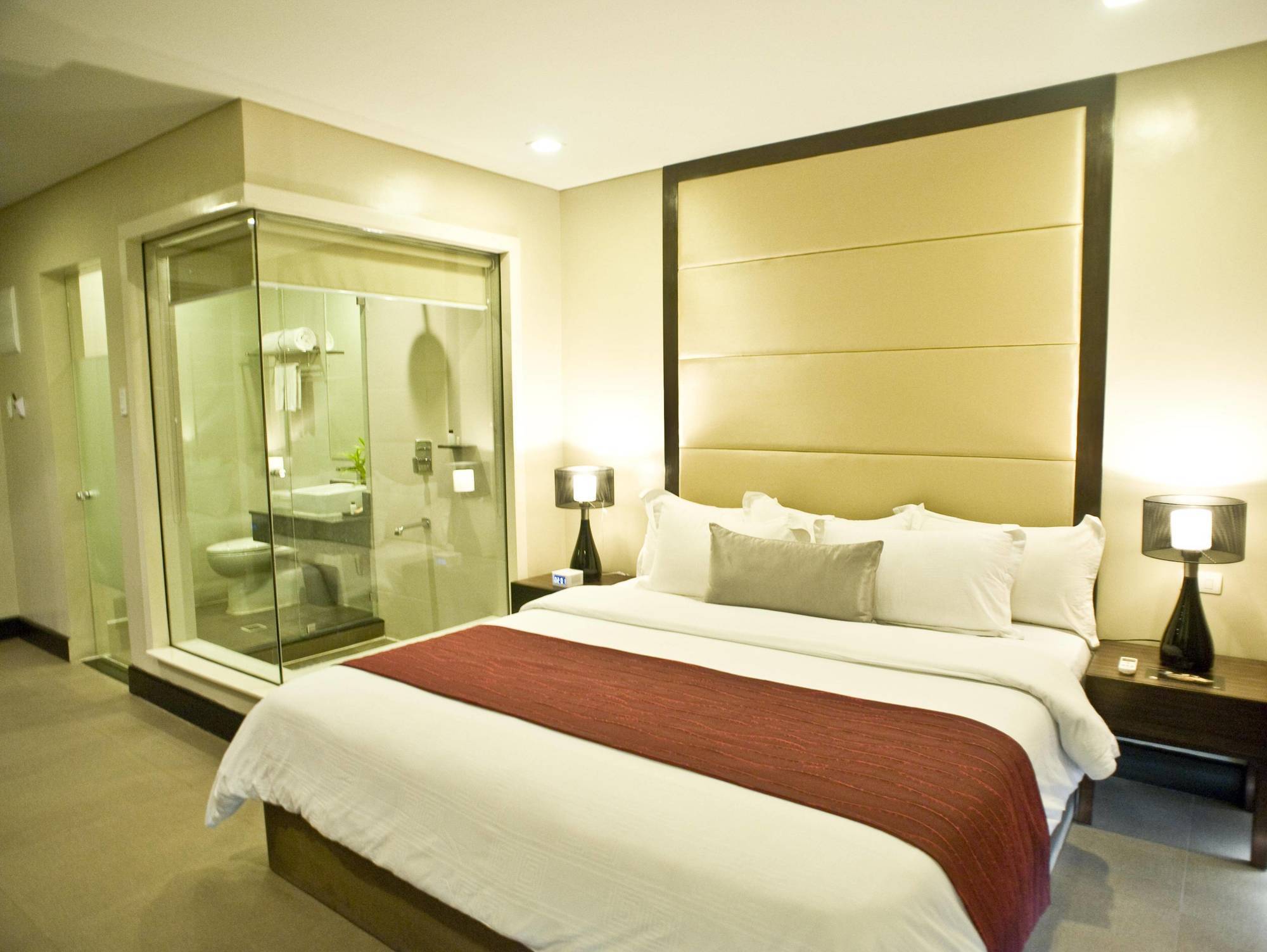 Goldberry Suites And Hotel - Mactan Lapu-Lapu City Buitenkant foto